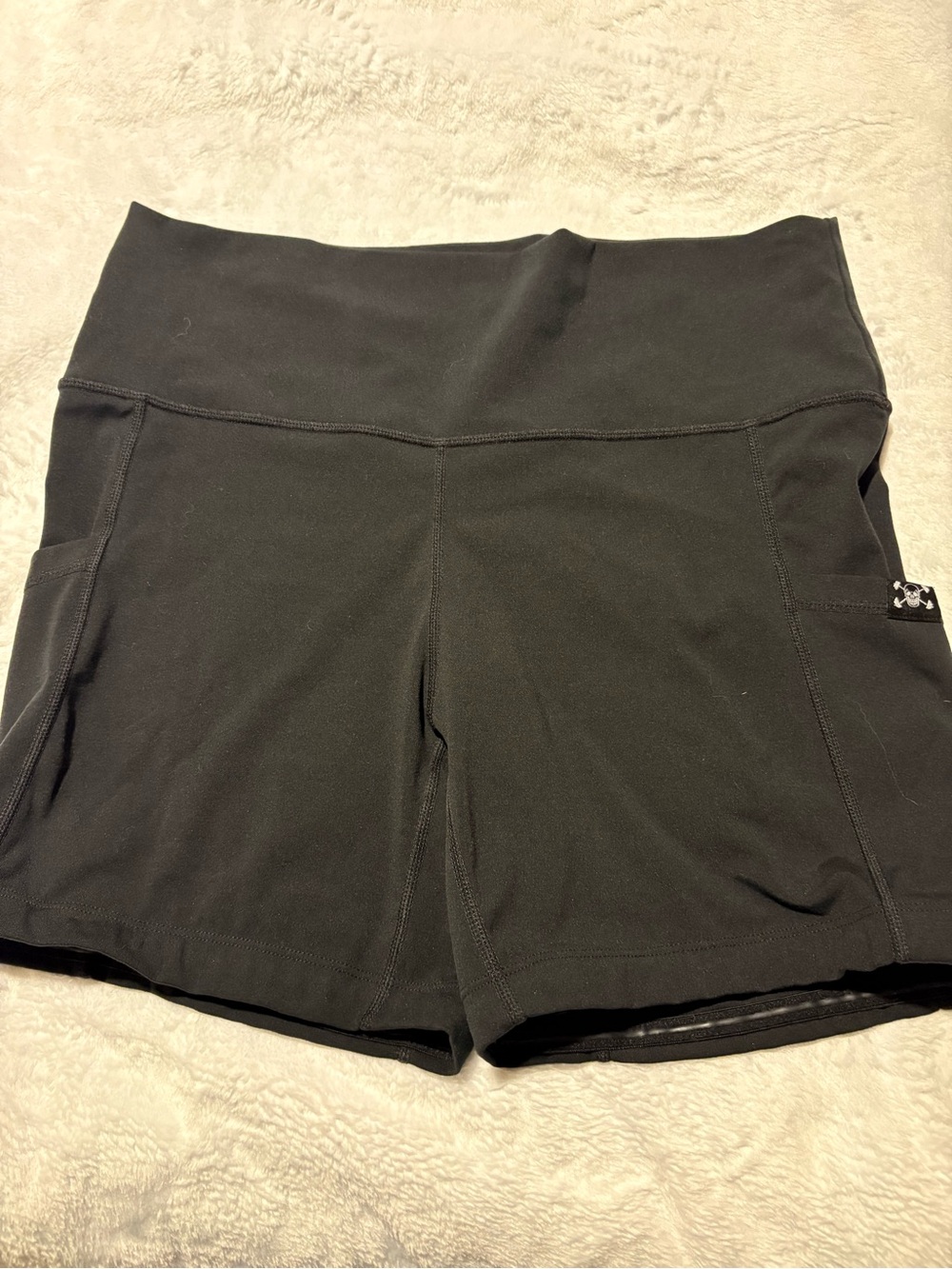 Constantly Varied Gear Black High-Waist Bike Shorts - size Medium